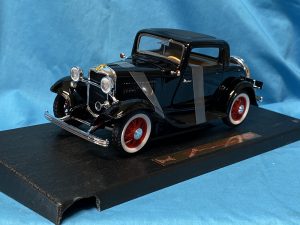 Fairfield Mint Road Legends 1:18 Ford 1932 3 Window Coupe Die Cast
